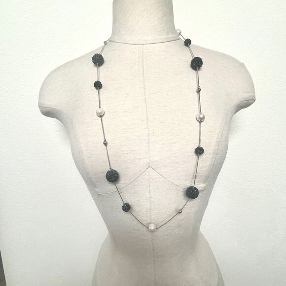 Long black and Pearl necklace - Picture 1 of 7